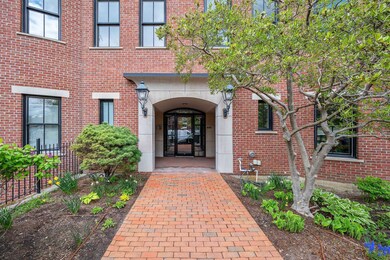 College & Battery unit 210, Burlington, VT 05401 - photo 2