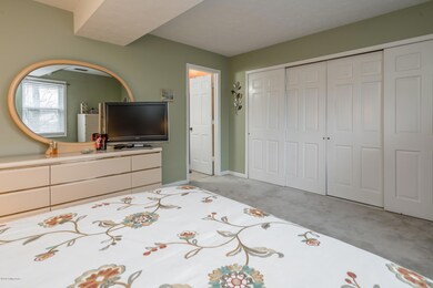 2845 Hikes Ln, 204-07