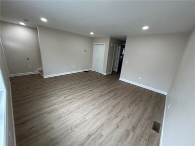 174 Dunnell Ave, Pawtucket, RI 02860 - photo 6