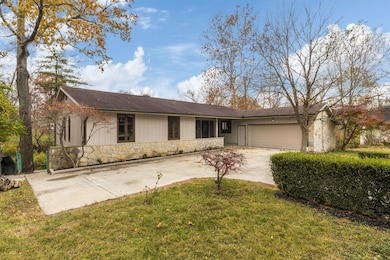 2025-11-15 834 Persimmon Pl 003