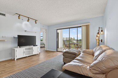 Cypress Bend unit 604, Pompano Beach, FL 33069 - photo 2