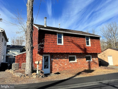 1015 Magazine Rd, Green Lane, PA 18054 - photo 2