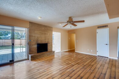 05 Living Room