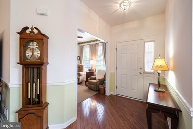 807 Persimmon Ln unit V122, Langhorne, PA 19047 - photo 5