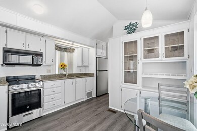 111 S Greenfield Rd unit 724, Mesa, AZ 85206 - photo 5