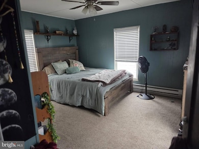 610 Clarke Ave, Pocomoke City, MD 21851 - photo 2