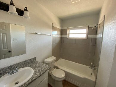 4706 Yellowstone Blvd unit 18, Houston, TX 77021 - photo 7