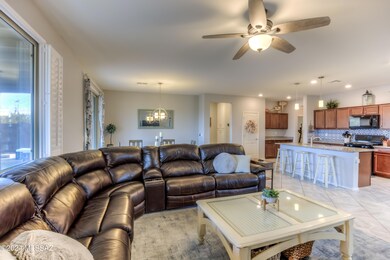 16 Living Room photo b