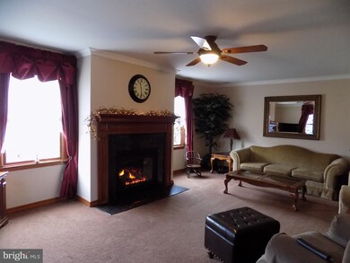 416 Colonial Dr, East Greenville, PA 18041 - photo 5