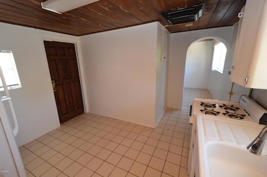 310 E Mohave Rd unit 2, Tucson, AZ 85705 - photo 3