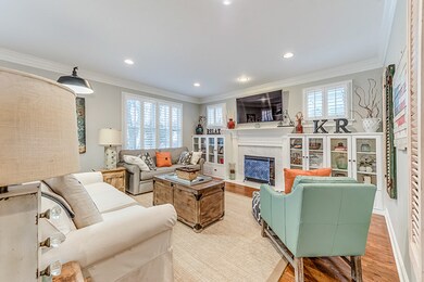 717 E Evergreen St, Wheaton, IL 60187 - photo 5