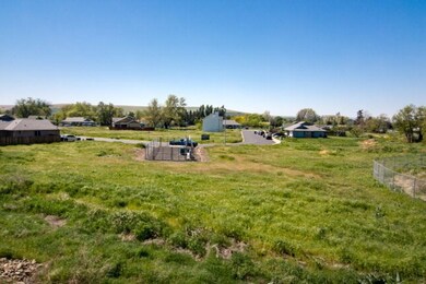 526 Elzora Loop, Milton-Freewater, OR 97862 - photo 5