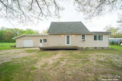 2-web-or-mls-1739-youngs-rd