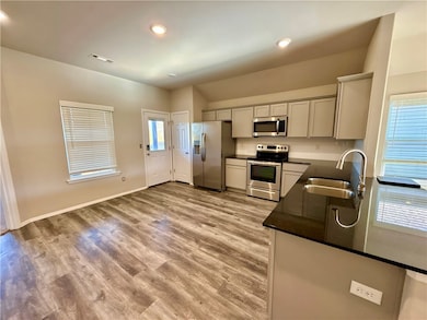 530 Woodcreek Loop, Lowell, AR 72745 - photo 3