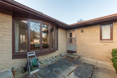 6075 Old Post Rd-2
