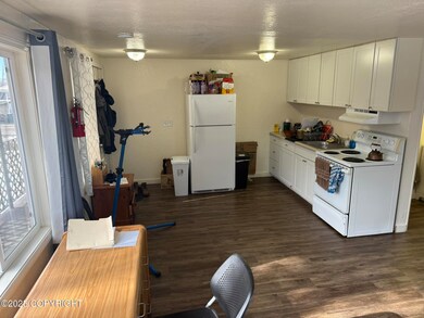 5300 Taku Dr, Anchorage, AK 99508 - photo 4