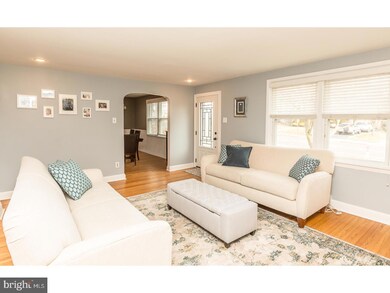 804 Earlington Rd, Havertown, PA 19083 - photo 5