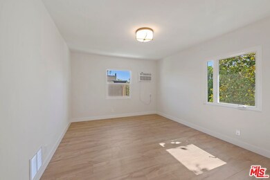 1252 N Crescent Heights Blvd unit 3, West Hollywood, CA 90046 - photo 4