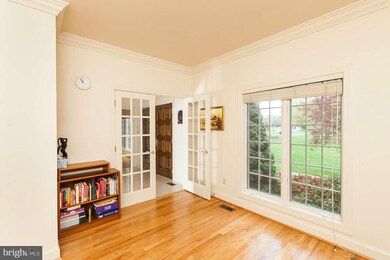 8521 Huntspring Dr, Lutherville Timonium, MD 21093 - photo 5