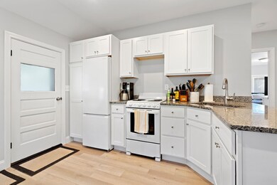 8 Drew St, Concord, NH 03301 - photo 4