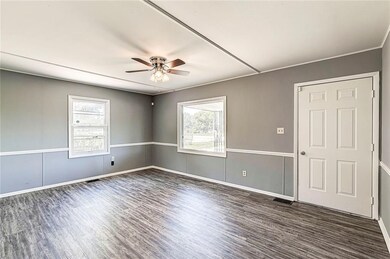 2621 W 8th St, Anderson, IN 46011 - photo 7