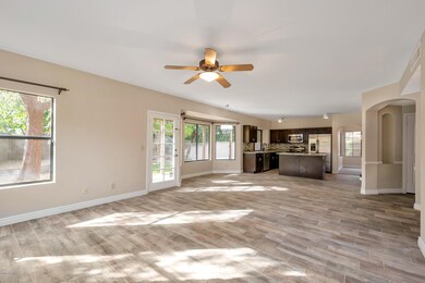 9680 S Dromedary Dr, Tempe, AZ 85284 - photo 6