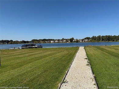 2910 Loon Dr, Wixom, MI 48393 - photo 5