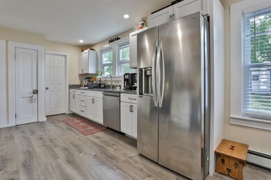 11 Bennett St, Nashua, NH 03064 - photo 5
