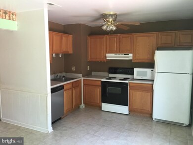 160 Stonegate Dr, Frederick, MD 21702 - photo 5