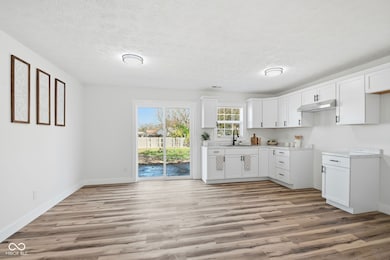 5526 Epperson Ct, Indianapolis, IN 46221 - photo 4