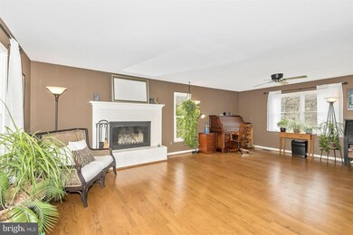 5242 Stonebridge Way, Sykesville, MD 21784 - photo 4