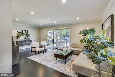 1102 Hillcrest Dr SW, Vienna, VA 22180 - photo 6