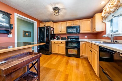 21 Windward St, Mashpee, MA 02649 - photo 6