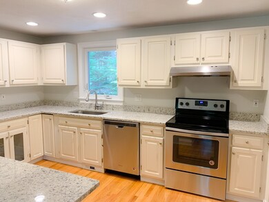 23 Daniels St, Franklin, MA 02038 - photo 6