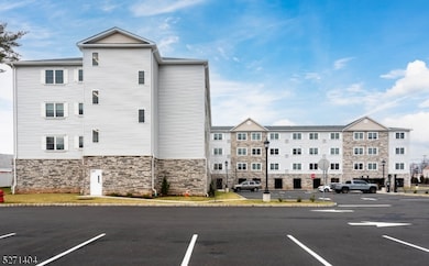 1025 Raritan Rd unit 303, Clark, NJ 07066 - photo 5