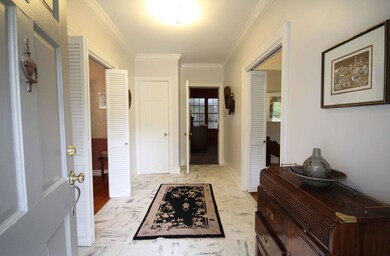 450 Polony Place_foyer.jpg
