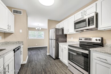 8091 Fabray Dr, Jacksonville, FL 32210 - photo 6