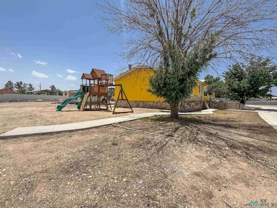2411 Socorro Rd, Carlsbad, NM 88220 - photo 5
