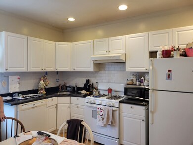 118 Foster St unit 1, Peabody, MA 01960 - photo 4