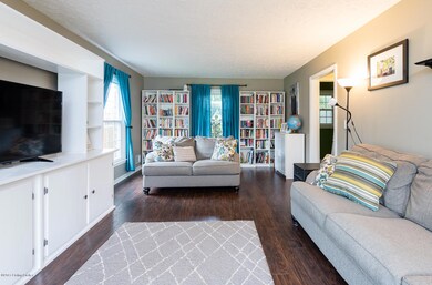 10102 Clearcreek Way (8 of 40)