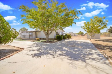 2677 57th St W, Rosamond, CA 93560 - photo 2