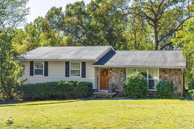 1326 Koblan Dr, Hixson, TN 37343