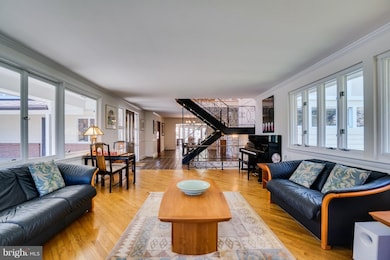 301 Springbrook Dr, Silver Spring, MD 20904 - photo 3