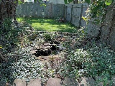 761 Community Rd, Sheffield Lake, OH 44054 - photo 3