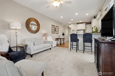 806 Pine Dr, Enumclaw, WA 98022 - photo 4