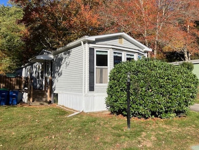 15 Friar Tuck Ln, Coventry, RI 02816 - photo 2