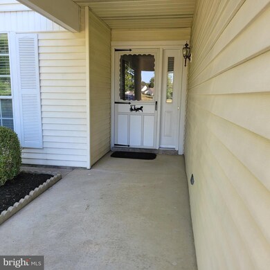 875 Westminster Dr N, Southampton, NJ 08088 - photo 2