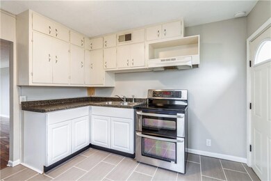 2717 Hull Ave, Des Moines, IA 50317 - photo 5