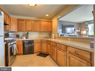 16 N Calais Dr, Reading, PA 19605 - photo 6
