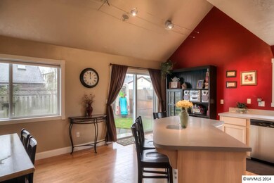 Vaulted ceiling in kitchen/dining area
